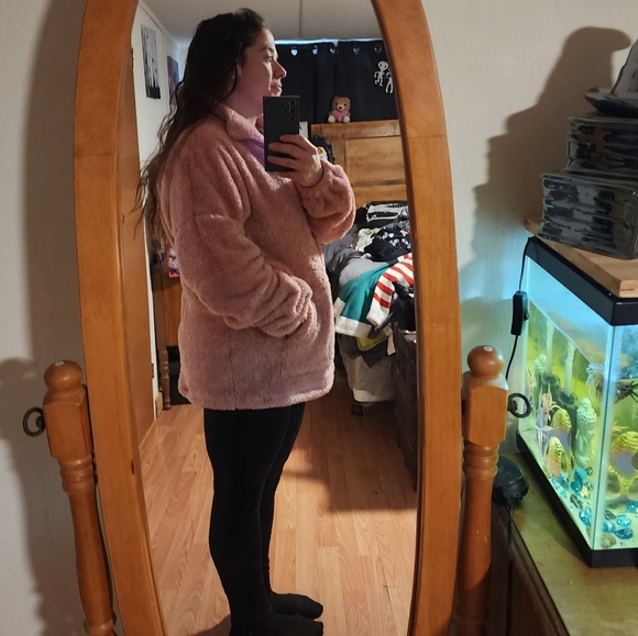 Pink fleece sweater - Picture 5 of 5